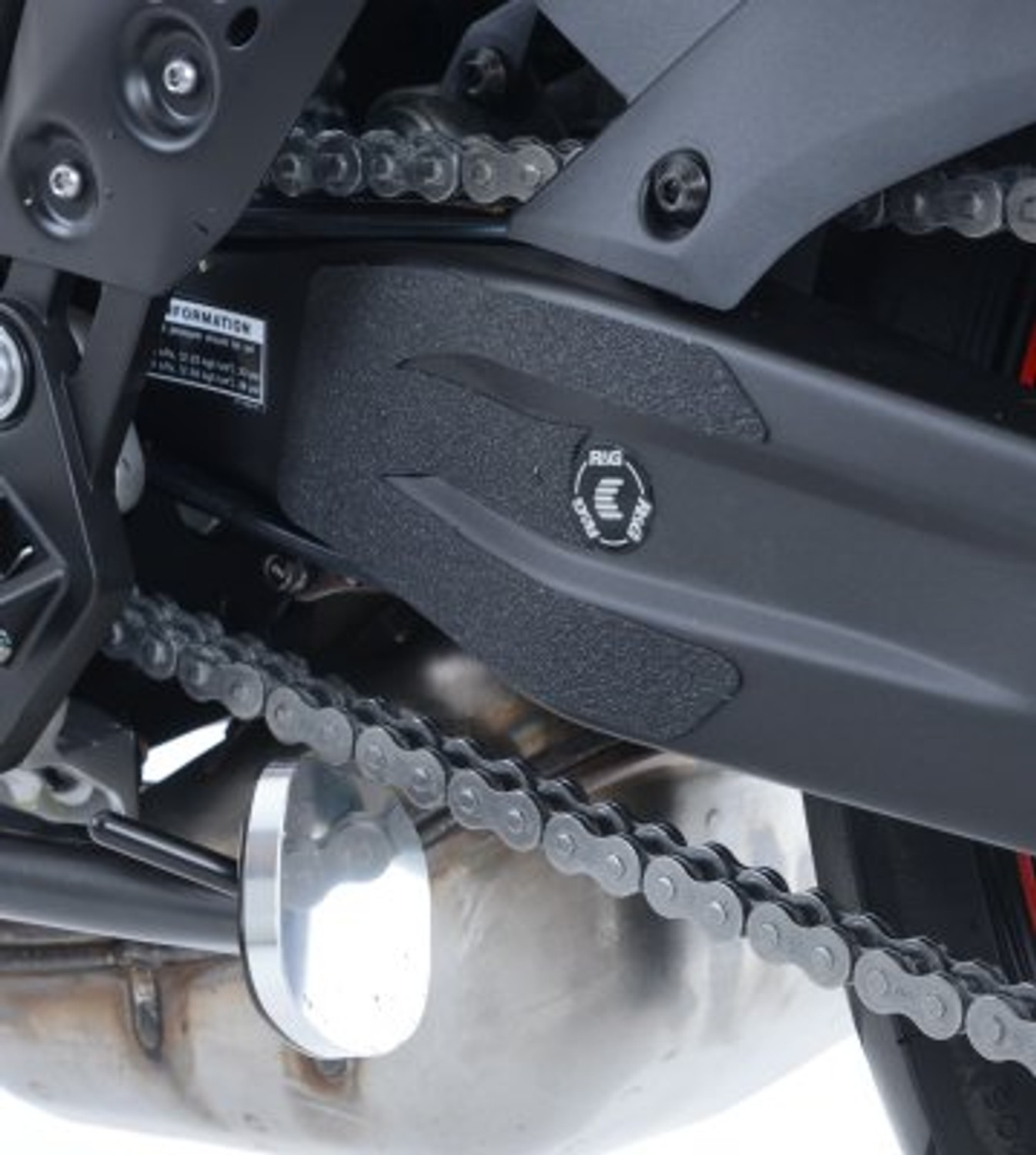 R&G Racing Boot Guard 2-piece for Yamaha R7 '22, MT-07 '13-'22, XSR700 '15-'22 R&G Racing Boot Guard 2-piece for Yamaha R7 '22, MT-07 '13-'22, XSR700 '15-'22